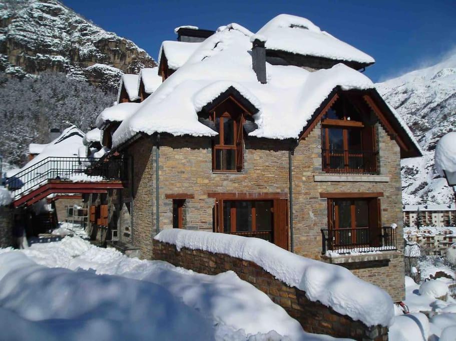 Elegante Apartamento En Escarrilla Con Vistas Al Valle Εξωτερικό φωτογραφία