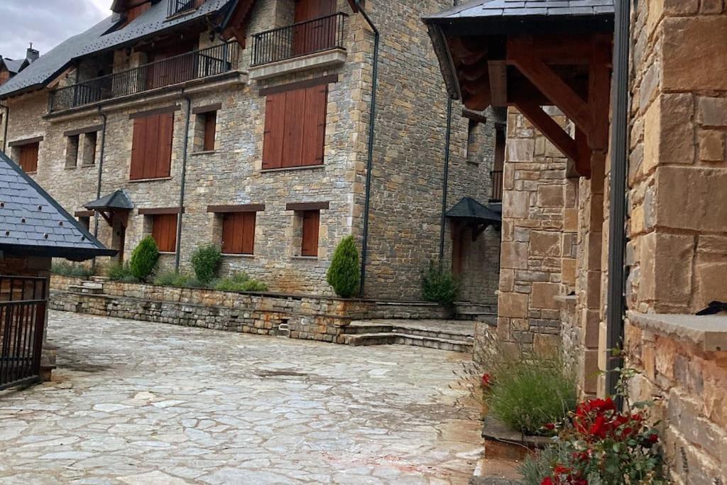 Elegante Apartamento En Escarrilla Con Vistas Al Valle Εξωτερικό φωτογραφία